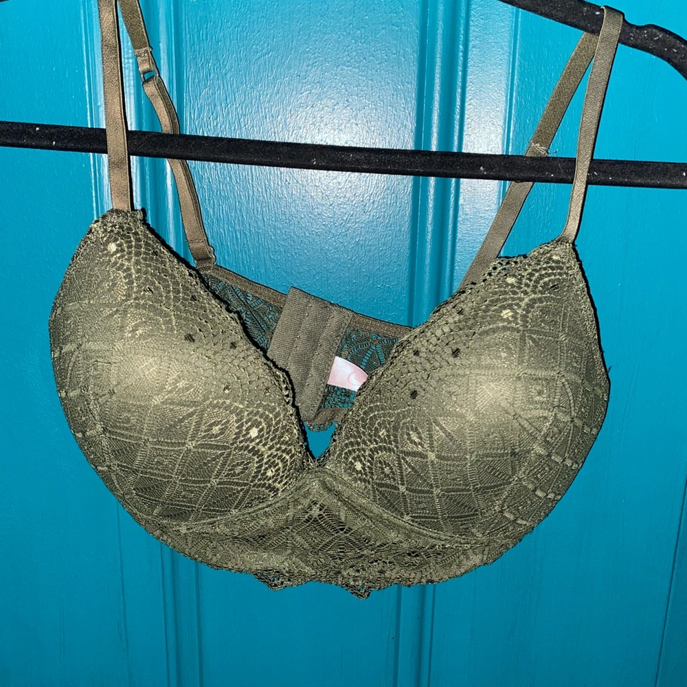 3/$15 bundle SALE Candies Bra